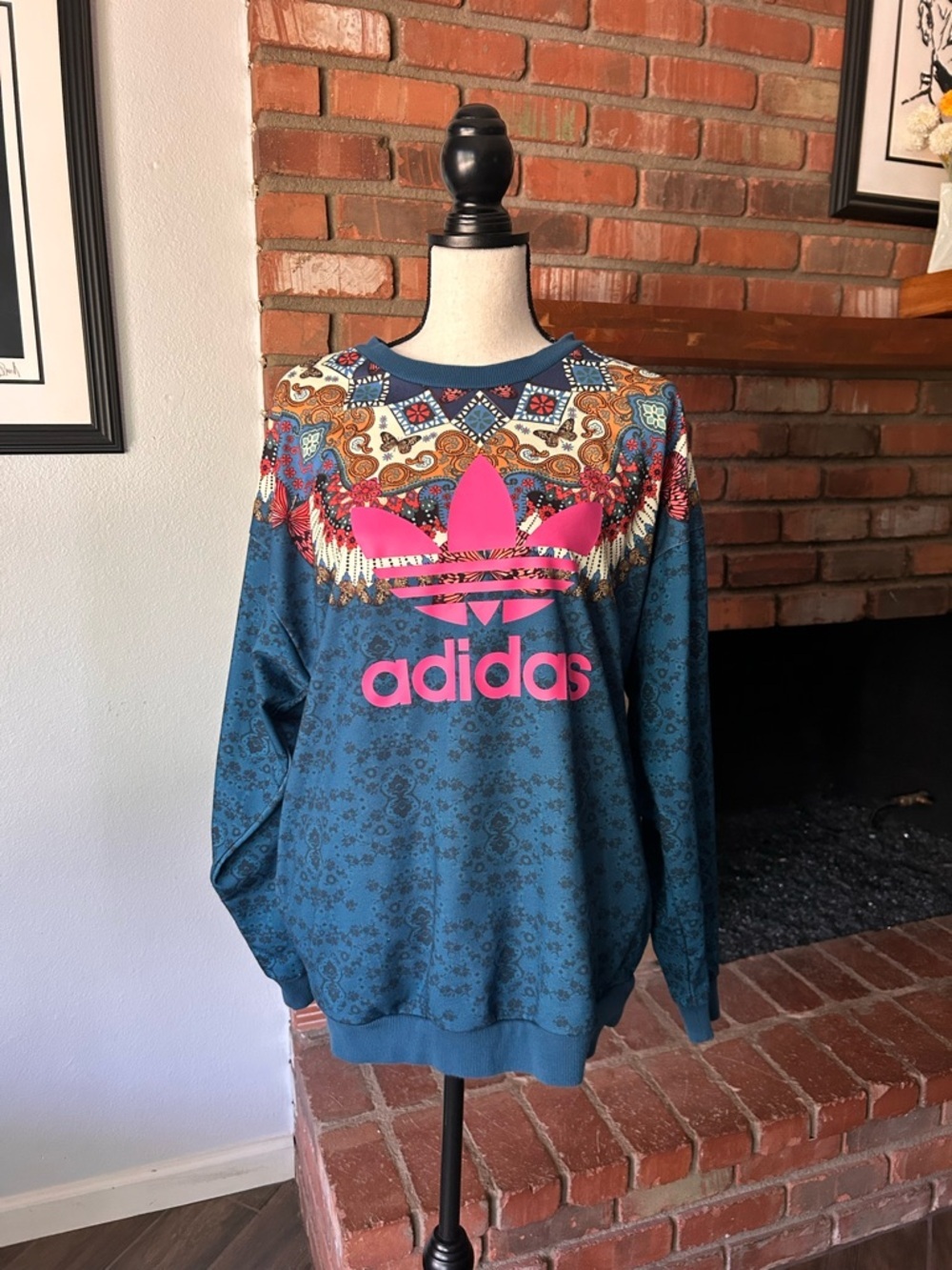Adidas x FARM Rio Borbomix Butterfly Floral Print Sweatshirt in Multicolor Sz M - Picture 3 of 9